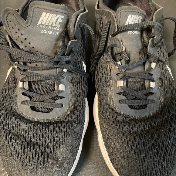 Nike Training Zoom Fit Sneakers size 8, black/white, fair - Picture 1 of 6